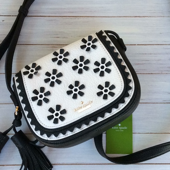 Kate Spade Handbags - ♠️KATE SPADE BLACK and WHITE Cross body